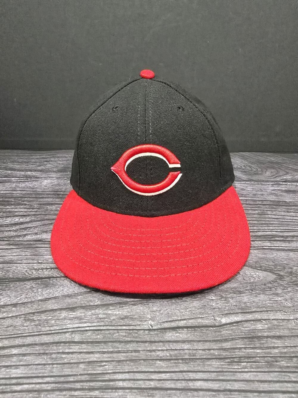Cincinnati Reds Fitted Hat Cap Size 7 New Era 59Fifty On-Field MLB Black Red